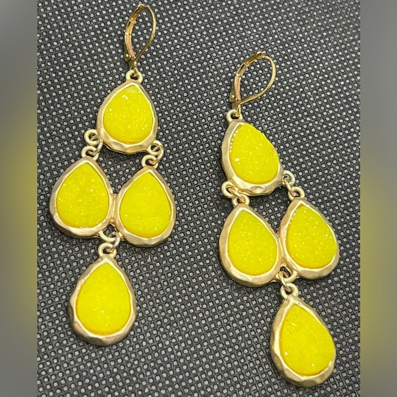 Geode druzy teardrop neon yellow chandelier dangle earrings. - Picture 5 of 7